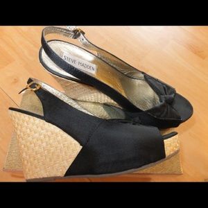 Brand New Size 10 Steve Madden Wedges